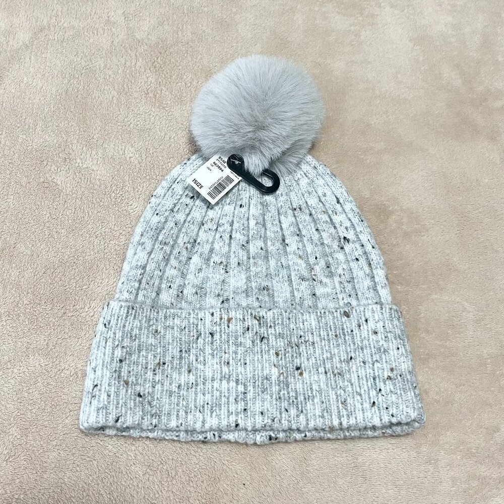 Reitmans Ribbed Beanie with Pompom - Picture 3 of 7